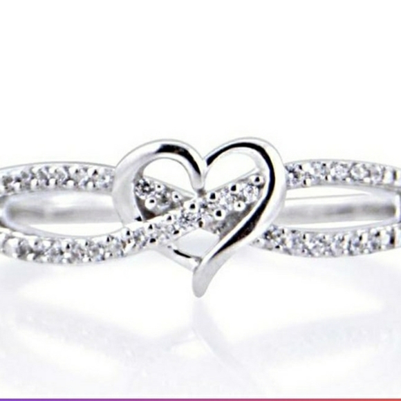 Infinity cross ring - Picture 1 of 2